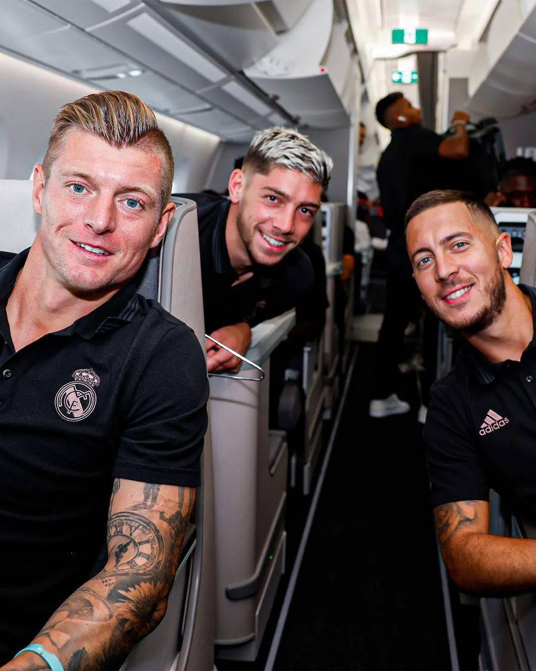 欧超杯赛程吃紧;武汉三镇国际比赛日调整名单;震撼外界;年轻球员得到机会 欧超杯赛程吃紧;武汉三镇国际比赛日调整名单;震撼外界;年轻球员得到机会