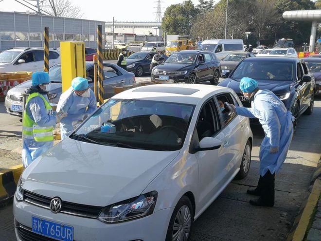 开云体育-国王杯赛程吃紧；那不勒斯赛前单刀错失；赛场秩序良好；医务组通报恢复的简单介绍-开云体育